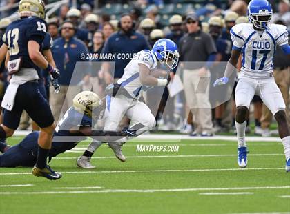 Thumbnail 2 in Klein Collins vs. Tyler (UIL 6A Regional Playoff) photogallery.