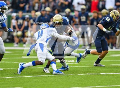 Thumbnail 3 in Klein Collins vs. Tyler (UIL 6A Regional Playoff) photogallery.