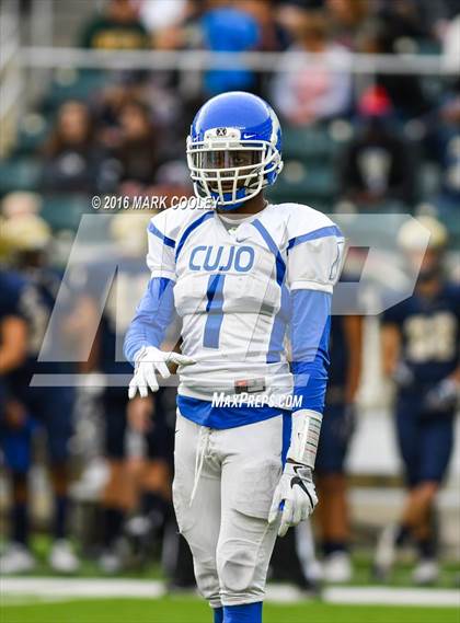 Thumbnail 2 in Klein Collins vs. Tyler (UIL 6A Regional Playoff) photogallery.