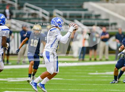 Thumbnail 3 in Klein Collins vs. Tyler (UIL 6A Regional Playoff) photogallery.