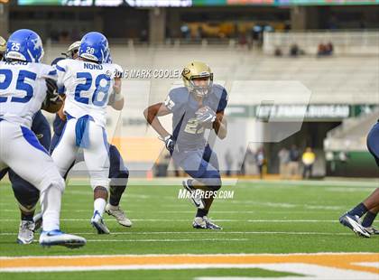 Thumbnail 2 in Klein Collins vs. Tyler (UIL 6A Regional Playoff) photogallery.