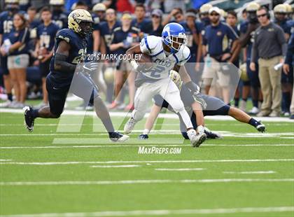 Thumbnail 3 in Klein Collins vs. Tyler (UIL 6A Regional Playoff) photogallery.