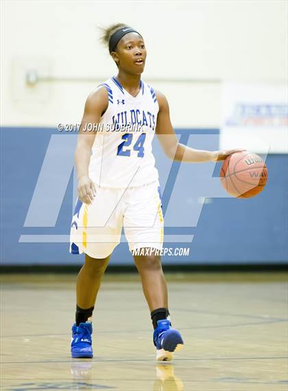 Thumbnail 3 in Richlands vs. Northside (East Coast Christmas Classic) photogallery.