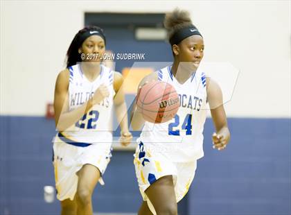Thumbnail 2 in Richlands vs. Northside (East Coast Christmas Classic) photogallery.