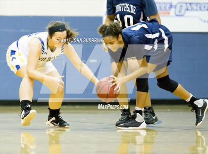 Thumbnail 2 in Richlands vs. Northside (East Coast Christmas Classic) photogallery.