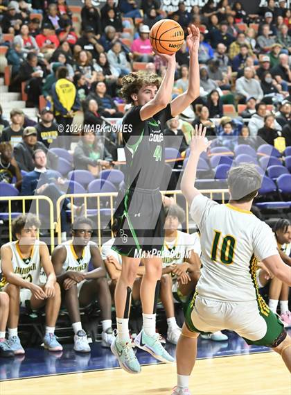 Thumbnail 1 in Phoenix Christian vs. San Tan Charter (AIA 2A Semifinal) photogallery.