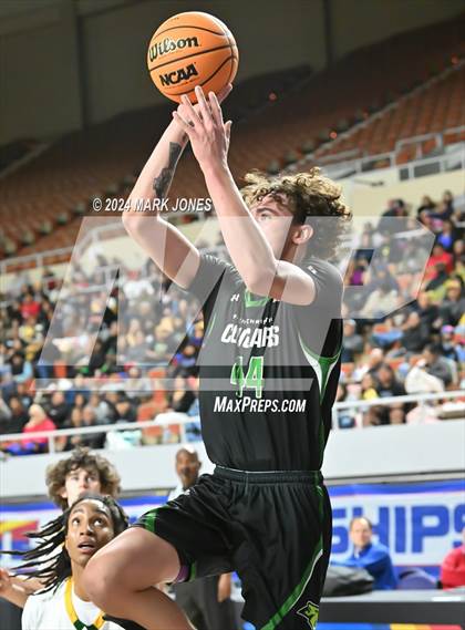 Thumbnail 3 in Phoenix Christian vs. San Tan Charter (AIA 2A Semifinal) photogallery.