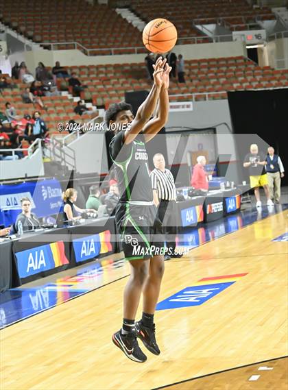 Thumbnail 2 in Phoenix Christian vs. San Tan Charter (AIA 2A Semifinal) photogallery.