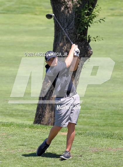 Thumbnail 1 in Bay Valley Athletic League Championship photogallery.