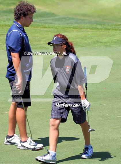 Thumbnail 2 in Bay Valley Athletic League Championship photogallery.