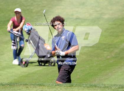 Thumbnail 1 in Bay Valley Athletic League Championship photogallery.