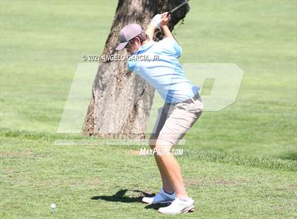 Thumbnail 1 in Bay Valley Athletic League Championship photogallery.