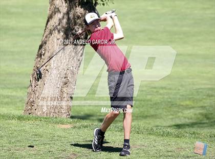 Thumbnail 1 in Bay Valley Athletic League Championship photogallery.