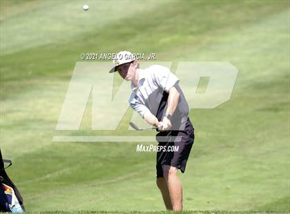 Thumbnail 1 in Bay Valley Athletic League Championship photogallery.