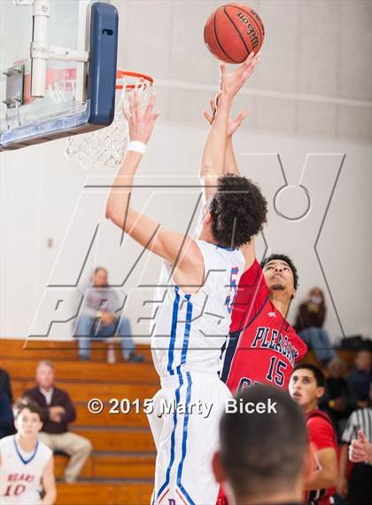 Thumbnail 2 in Pleasant Grove vs. Buchanan photogallery.