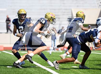 Thumbnail 1 in Tomball Memorial vs Klein Collins photogallery.
