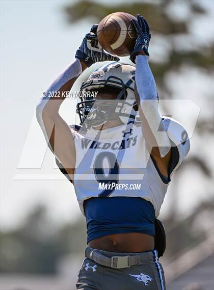 Thumbnail 3 in Tomball Memorial vs Klein Collins photogallery.
