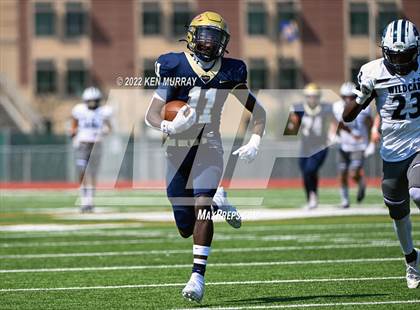 Thumbnail 2 in Tomball Memorial vs Klein Collins photogallery.