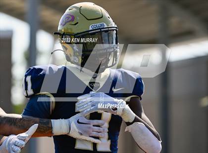 Thumbnail 1 in Tomball Memorial vs Klein Collins photogallery.