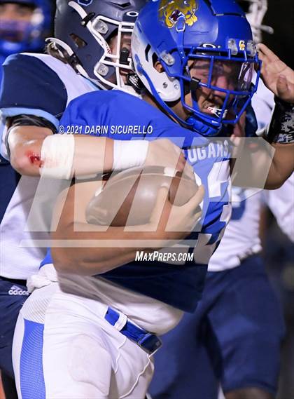Thumbnail 2 in Deer Valley vs Casa Grande (AIA 4A Round 1 Playoff) photogallery.