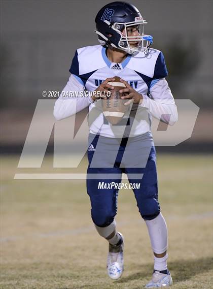 Thumbnail 3 in Deer Valley vs Casa Grande (AIA 4A Round 1 Playoff) photogallery.