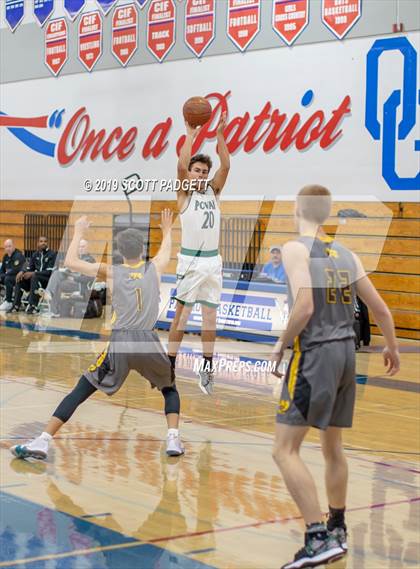 Thumbnail 3 in Temecula Valley vs. Poway photogallery.