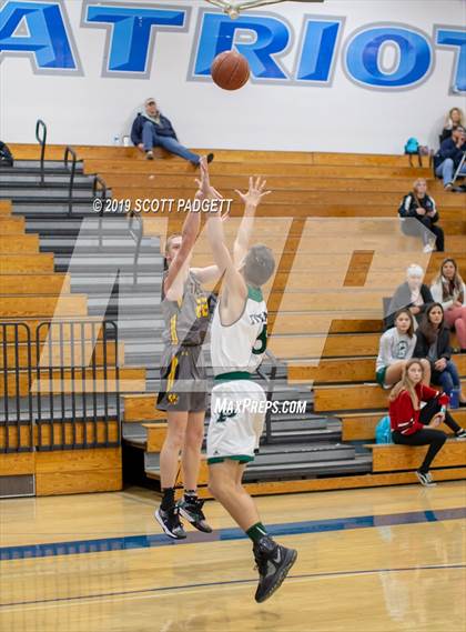 Thumbnail 2 in Temecula Valley vs. Poway photogallery.