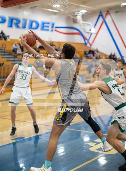 Thumbnail 2 in Temecula Valley vs. Poway photogallery.