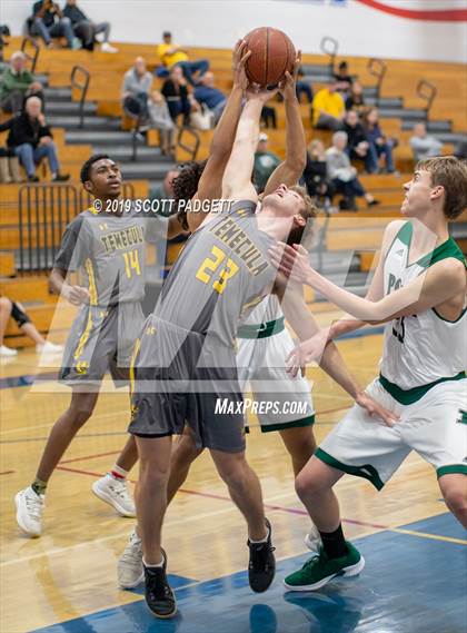 Thumbnail 3 in Temecula Valley vs. Poway photogallery.