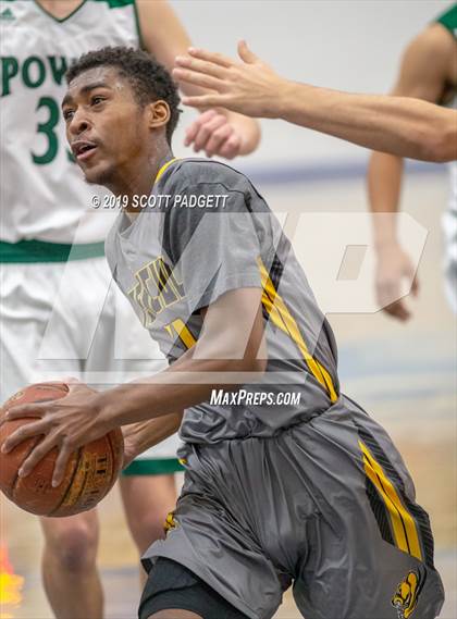 Thumbnail 2 in Temecula Valley vs. Poway photogallery.