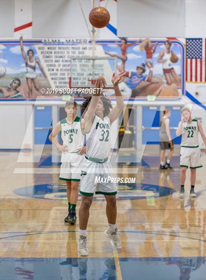 Thumbnail 2 in Temecula Valley vs. Poway photogallery.