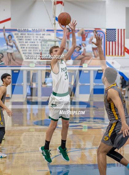 Thumbnail 2 in Temecula Valley vs. Poway photogallery.