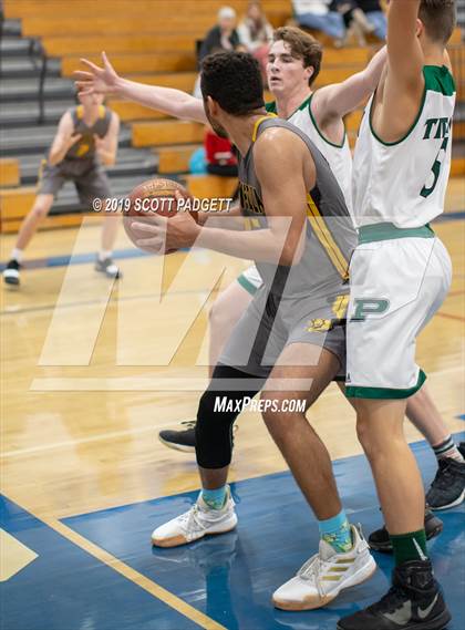 Thumbnail 3 in Temecula Valley vs. Poway photogallery.
