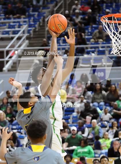Thumbnail 3 in Carencro vs. Bossier (Editorial only-LHSAA 4A Semifinal) photogallery.