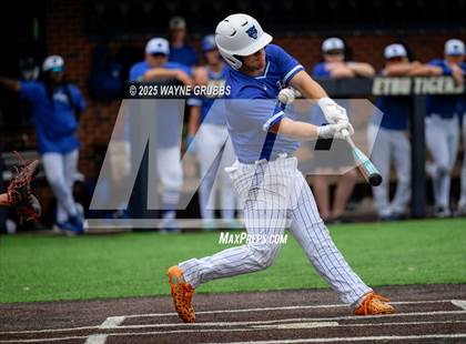 Thumbnail 3 in Carthage vs. Spring Hill (UIL Baseball 4A D2 Region Final Game 2) photogallery.