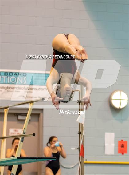 Thumbnail 1 in CHSAA 5A Dive Finals photogallery.