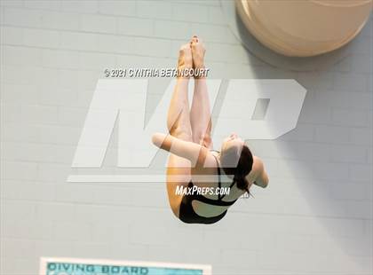 Thumbnail 1 in CHSAA 5A Dive Finals photogallery.