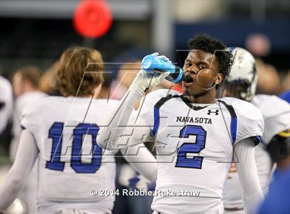 Thumbnail 3 in Navasota vs. Argyle (UIL 4A Division 1 Final) photogallery.