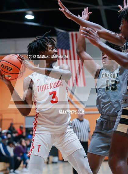 Thumbnail 2 in Taft vs Bishop Montgomery (So Cal Christmas Classic) photogallery.