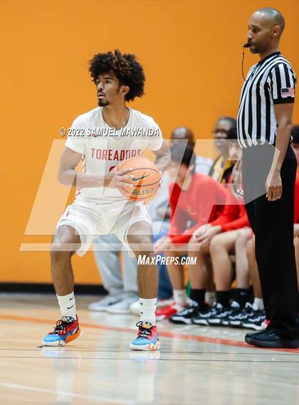 Thumbnail 2 in Taft vs Bishop Montgomery (So Cal Christmas Classic) photogallery.