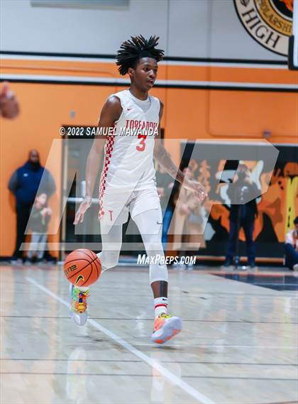 Thumbnail 3 in Taft vs Bishop Montgomery (So Cal Christmas Classic) photogallery.