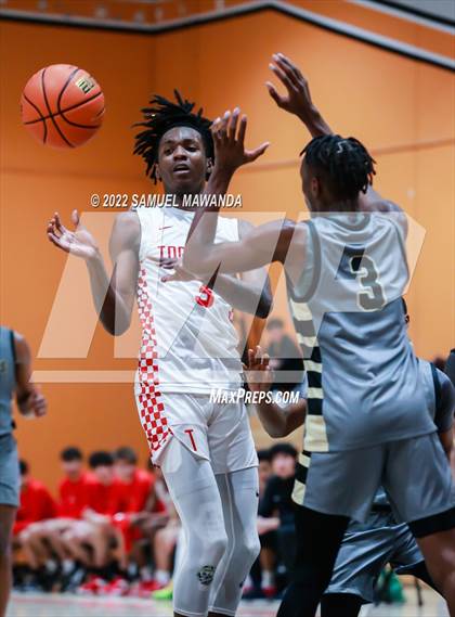 Thumbnail 3 in Taft vs Bishop Montgomery (So Cal Christmas Classic) photogallery.