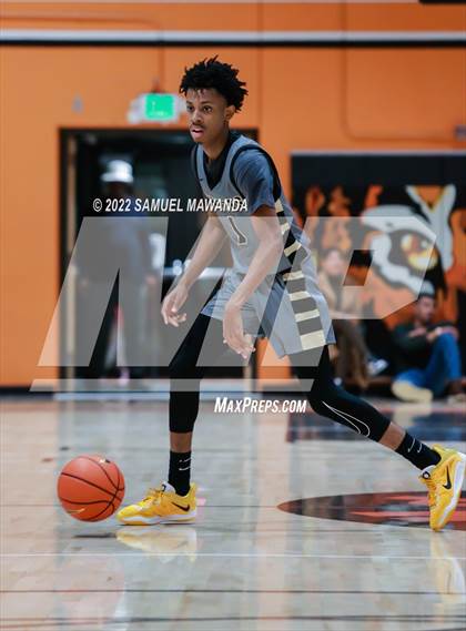 Thumbnail 2 in Taft vs Bishop Montgomery (So Cal Christmas Classic) photogallery.