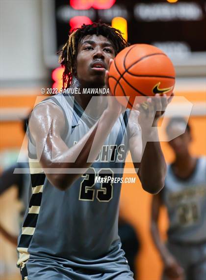 Thumbnail 2 in Taft vs Bishop Montgomery (So Cal Christmas Classic) photogallery.