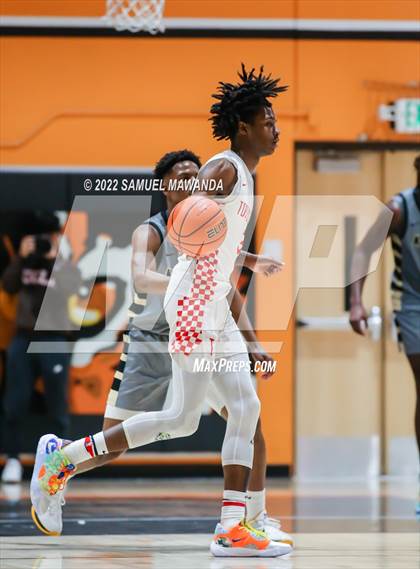 Thumbnail 3 in Taft vs Bishop Montgomery (So Cal Christmas Classic) photogallery.