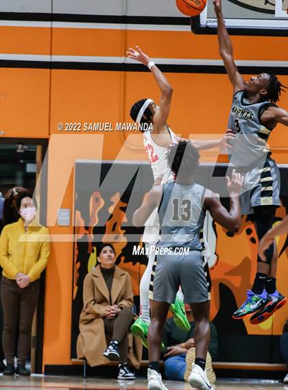 Thumbnail 1 in Taft vs Bishop Montgomery (So Cal Christmas Classic) photogallery.