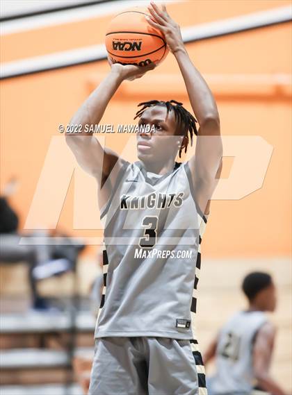 Thumbnail 3 in Taft vs Bishop Montgomery (So Cal Christmas Classic) photogallery.