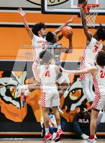 Thumbnail 3 in Taft vs Bishop Montgomery (So Cal Christmas Classic) photogallery.