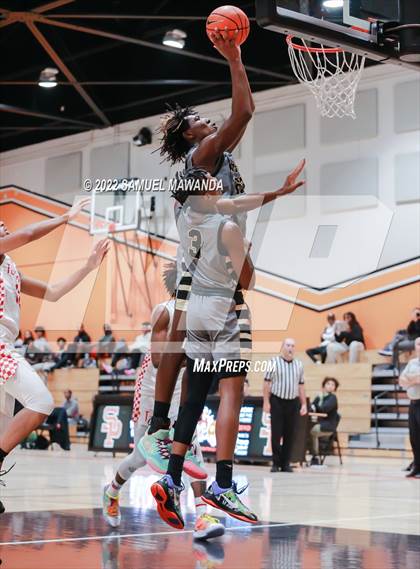 Thumbnail 2 in Taft vs Bishop Montgomery (So Cal Christmas Classic) photogallery.