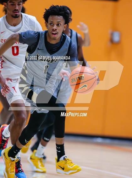 Thumbnail 2 in Taft vs Bishop Montgomery (So Cal Christmas Classic) photogallery.